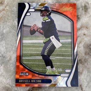 Russel Wilson panini absolute football numbered to /199